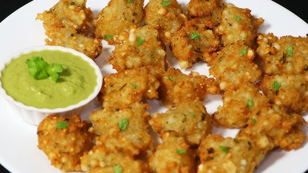 Crispy Sabudana Pakoda Your New Favorite Tea Time Snack Recipe in Telugu