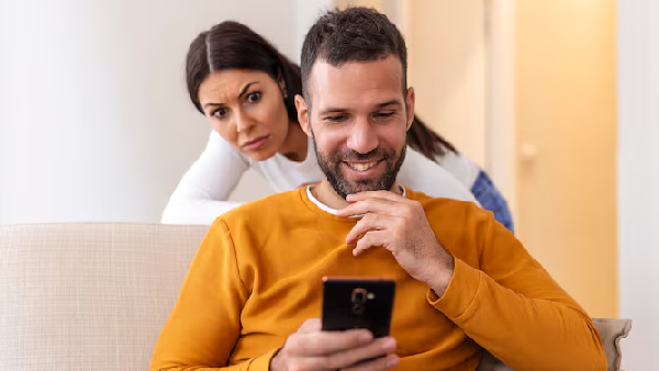 How Checking Your Ex s Social Media Destroys Your New Love