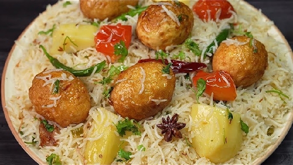 Weekend s Special Incredible Egg Yakhni Pulao Recipe in Telugu