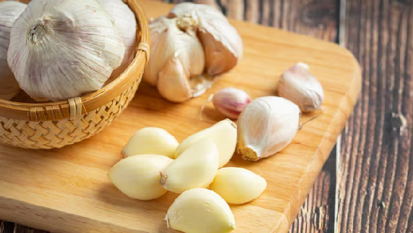 Miracle Medicine in Your Kitchen One Garlic Clove on an Empty Stomach See The Change in 30 Days