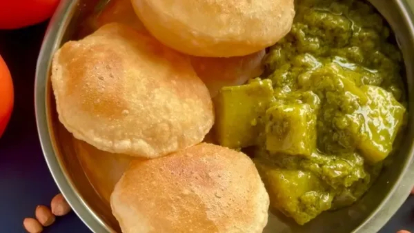 The Ultimate Weekend Breakfast Combo Hot Pooris and a Stunning Green Potato Gravy