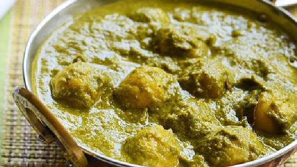 The Ultimate Weekend Breakfast Combo Hot Pooris and a Stunning Green Potato Gravy