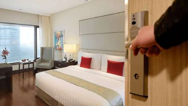 Vlogger Exposes World s Cheapest Hotel Watch Viral Video