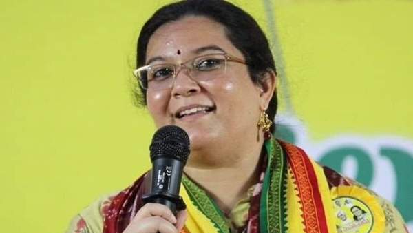 governor-ashok-gajapthi-raju-donates-rs-1000-value-land-for-aviation-edu-city