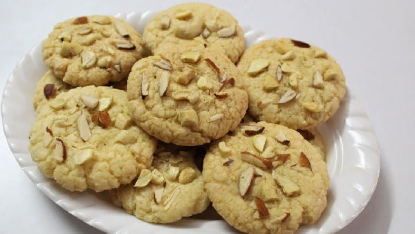 Christmas Special Delicious Eggless Cookies Recipe in Telugu