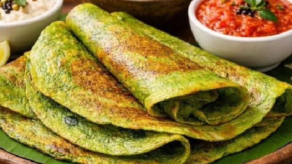 Green Crispy and Irresistible Step by Step Guide to Making Palak Dosa