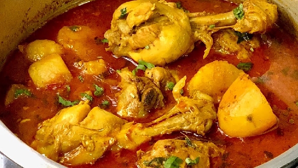 Sunday Special How to Make Authentic Bengali Style Chicken Korma with Aloo Recipe in Telugu