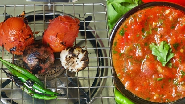 Simple Spicy and Smoky Bihari Tomato Chutney Recipe in Telugu