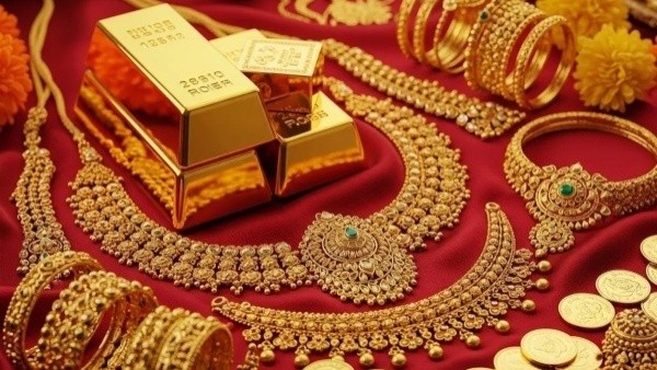 MCX Gold Rates Dips Mirroring International Prices as Investors Lock in Gains after a strong rally