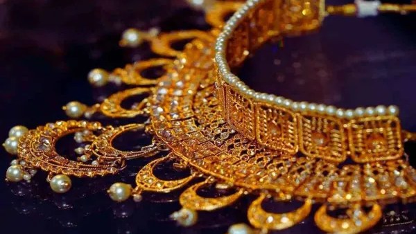 Gold price today gold rate India 24k gold price 22k gold rate 18k gold rate gold price drop gold rate today October 30 gold price fall India gold price per 10 grams gold price per 100 grams gold rate live update gold buying India gold market news 24 carat gold rate 22 carat gold price Indian gold market gold investment news gold rate change today gold rate gold jewellery price India 24 22 18 30 100