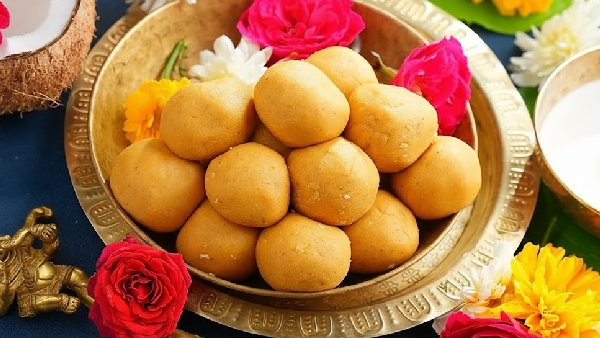 Mahashivaratri Special How to Make Authentic Karnataka Style Thambittu Reipe in Telugu