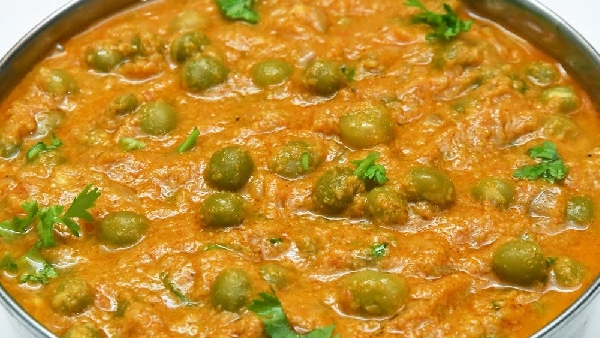 Rich Creamy and Delicious Batani Kurma Recipe in Telugu Perfect Side Dish for Chapati Poori