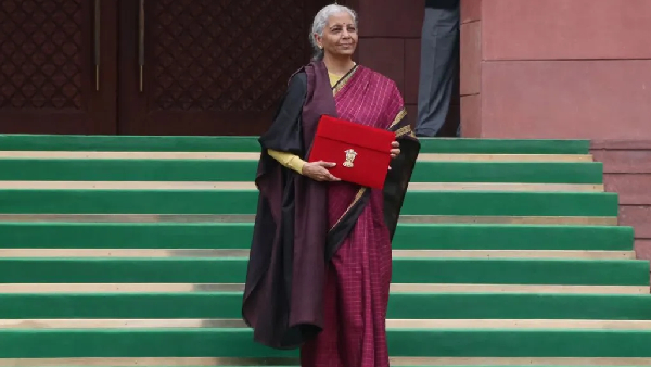 Union Budget 2026 FM Nirmala Sitharaman Embraces Tamil Nadu Tradition in Kanchipuram Saree