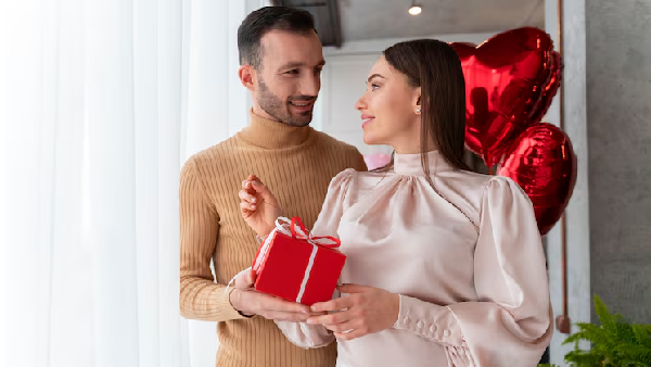 Valentine s Day 2026 Gifts You Should Never Give Your Partner on Feb 14