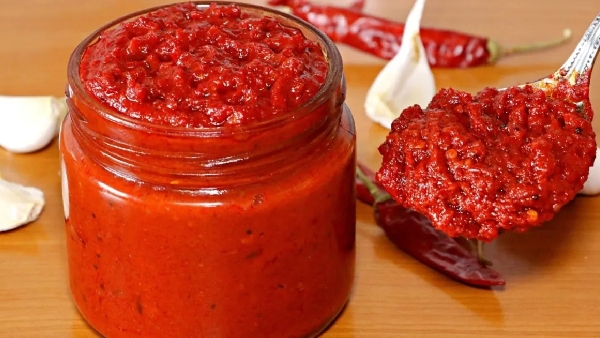 Quick And Spicy The Famous Rajasthani Marwari Garlic Red Chilli Chutney Recipe in Telugu