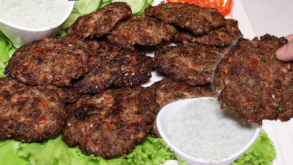 Bored of Regular Mutton Try Pakistan Islamabad Famous Chapli Kebab Recipe in Telugu