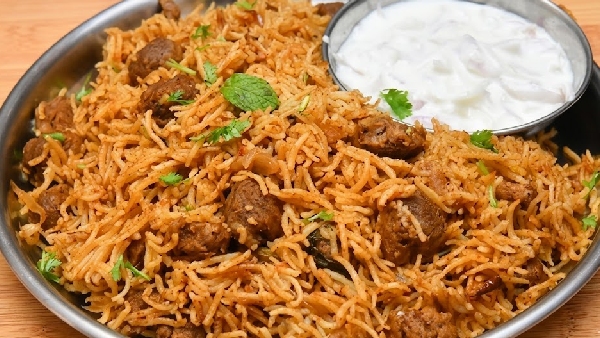 Weekend Special Restaurant Style Ambur Soya Biryani in a Pressure Cooker