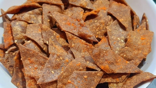 No Frying Only Baking Healthy Crunchy Weight loss Snack Ragi Chips Recipe in Telugu