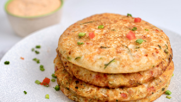 Tired of Regular Uthappam Try this Crispy Rice Potato Uthappam Healthy Breakfast Recipe in Telugu