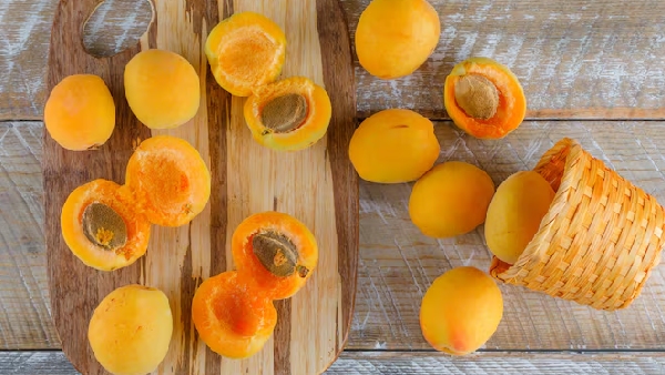 Say Goodbye to Gas and Constipation Benefits of Apricot Water on Empty Stomach in The morning Say Goodbye to Gas and Constipation Benefits of Apricot Water on Empty Stomach in The morning