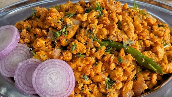 Sunday Special Bored of Regular Chicken Try This Lip Smacking Chicken Bhurji Recipe in Telugu