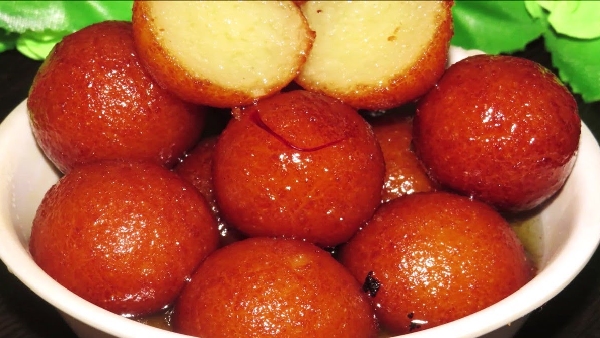 The Secret to Sweet Shop Style Perfect Gulab Jamuns at Home