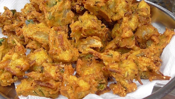 Craving a Crunchy Snack Try This Super Healthy Jowar Pakoda Recipe in Telugu