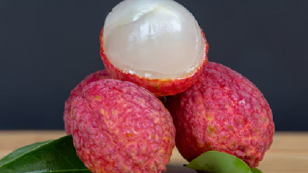 Ditch the Cold Drinks Choose Lychee for Natural Summer Cooling Ditch the Cold Drinks Choose Lychee for Natural Summer Cooling