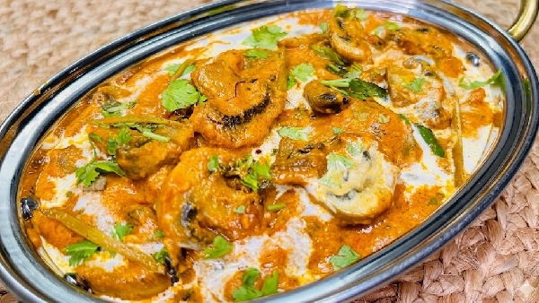 Restaurant Style Butter Mushroom Masala The Perfect Side for Naan Rice Recipe in Telugu
