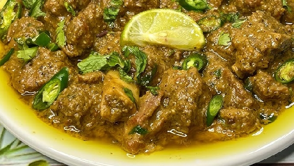 Spice Up Your Sunday The Ultimate Kerala Style Mutton Pepper Fry Recipe in Telugu
