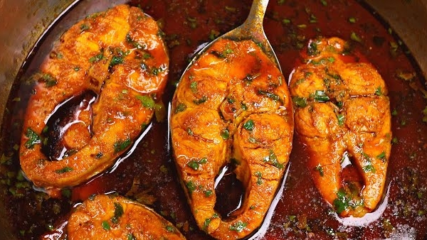 Spice Up Your Weekend with Authentic Bihari Style Fish Curry Recipe in Telugu