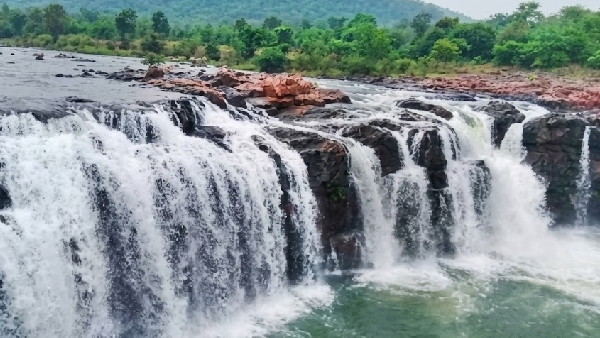 Top 10 Breathtaking Waterfalls Near Hyderabad for Your Next Monsoon Weekend Getaway