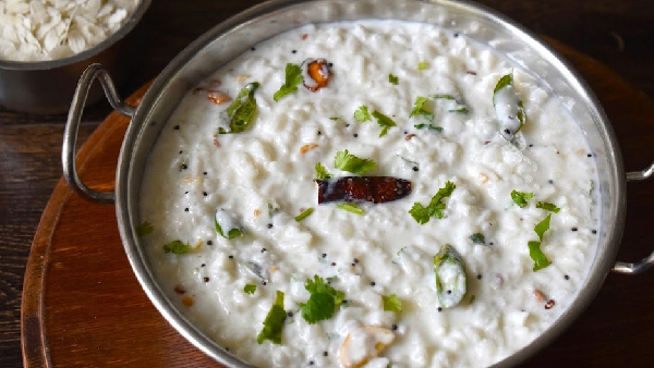 Tired of Routine Idli Dosa Try Yummy and Refreshing Dahi Poha Recipe for Your Summer Breakfast