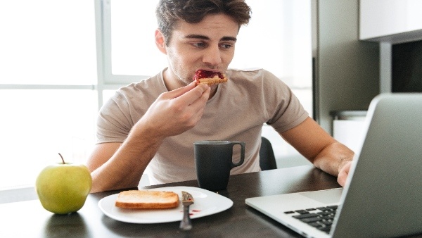 These five habits after meals affects your digestion energy and weight