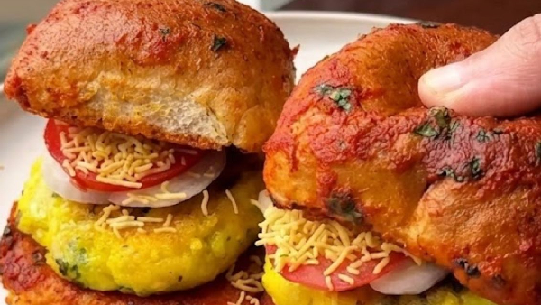 Mumbai Street Style Masala Patties Pav Perfect Monsoon Snack Recipe in Telugu