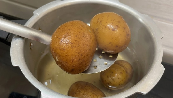 How to Boil Potatoes Perfectly Every Time 5 Expert Kitchen Tips
