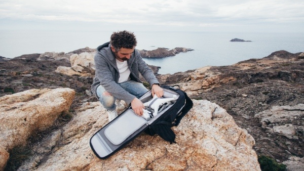 Pack these 5 smart travel gadgets in your bag for vacation in rainy season