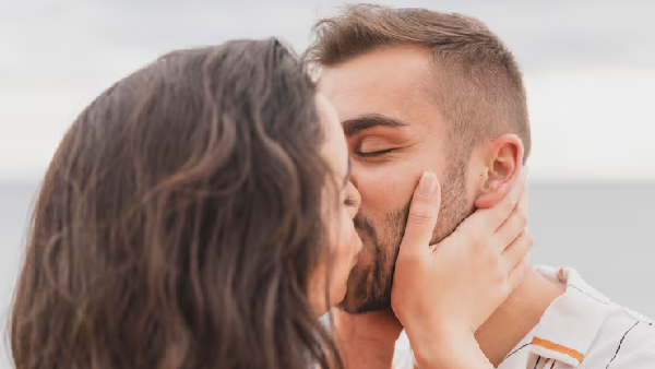 Why Do We Close Our Eyes When We Kiss The Science Explained Why Do We Close Our Eyes When We Kiss The Science Explained