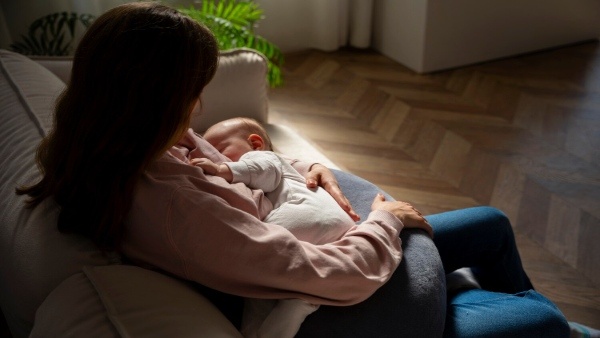 Postpartum Depression symptoms do not neglect these changes in new mothers