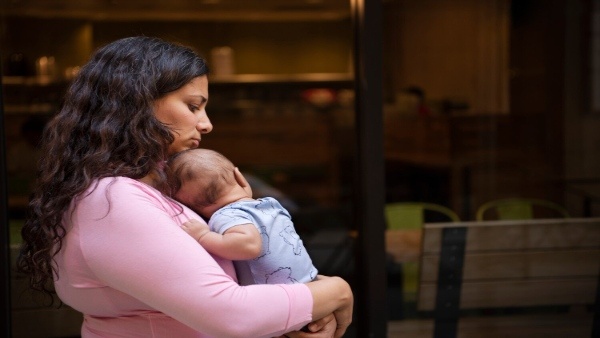 Postpartum Depression symptoms do not neglect these changes in new mothers