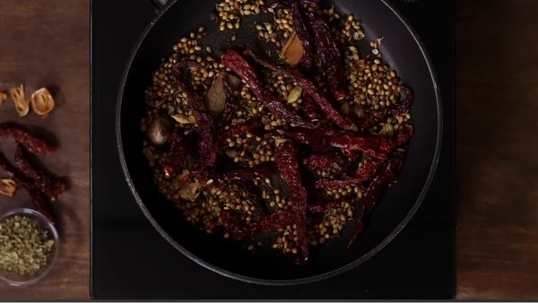 prepare tandoori masala powder at home in this simple way to get restaurant style taste
