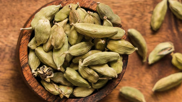 Chewing 2 Cardamoms After Meals Here is What Happens to Your Body in Just 15 Days Chewing 2 Cardamoms After Meals Here is What Happens to Your Body in Just 15 Days
