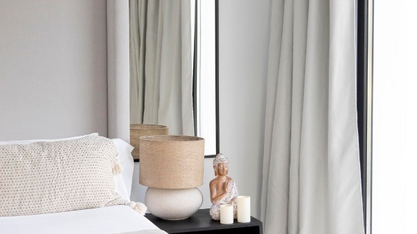According to Vastu Shastra mirrors kept in the house and direction tips According to Vastu Shastra mirrors kept in the house and direction tips