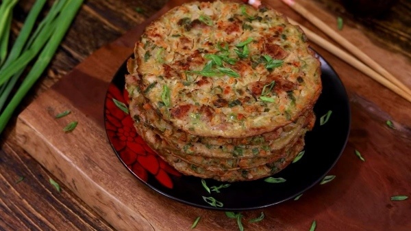 Chicken pan cake looks like pizza know the ingredients and process Chicken pan cake looks like pizza know the ingredients and process