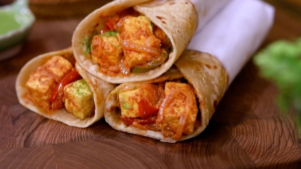 British time kolkata famous street food style paneer kathi roll recipe in telugu British time kolkata famous street food style paneer kathi roll recipe in telugu