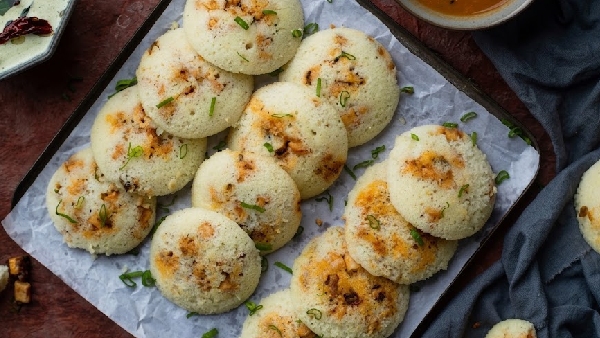 Protein Packed Breakfast Quick Easy Paneer Chilli Stuffed Idli Recipe in Telugu Protein Packed Breakfast Quick Easy Paneer Chilli Stuffed Idli Recipe in Telugu