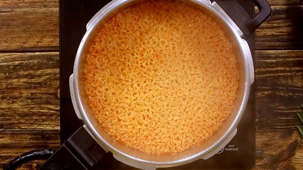 Healthy tomato pongal recipe for breakfast to check gas and digestive problems Healthy tomato pongal recipe for breakfast to check gas and digestive problems