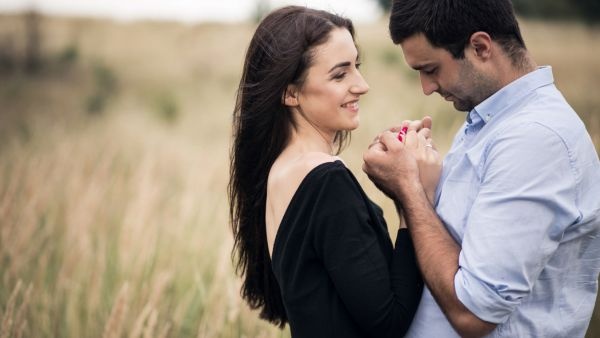 Here are the key points whether you feel in a relationship is love or infatuation Here are the key points whether you feel in a relationship is love or infatuation