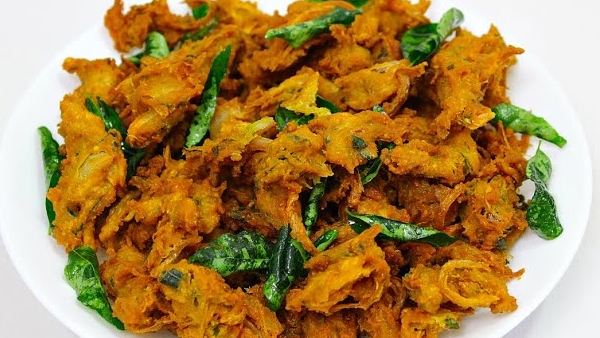 Sorakaya Pakodi Recipe in Telugu How to Make Crispy Bottle Gourd Pakoda at Home Sorakaya Pakodi Recipe in Telugu How to Make Crispy Bottle Gourd Pakoda at Home