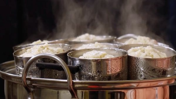 must try this temple style kanchipuram idli with ullipaya pachadi in telugu must try this temple style kanchipuram idli with ullipaya pachadi in telugu